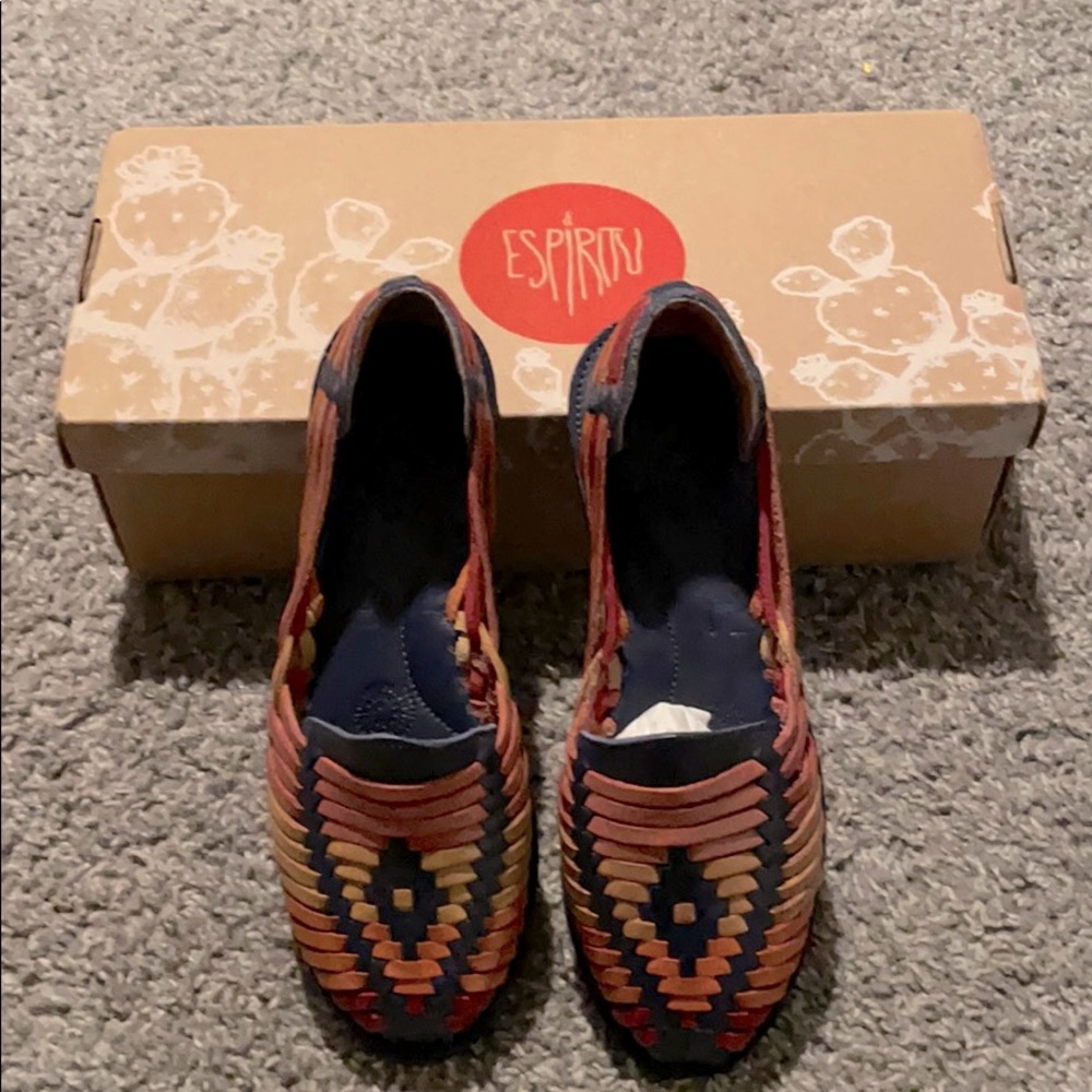 Espiritu Woven Sandals 6